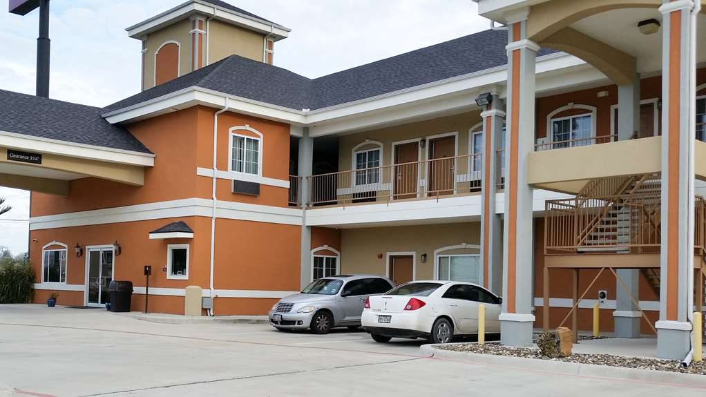 Studio 6 Beeville, Tx,Beeville>>Bee County,2 star