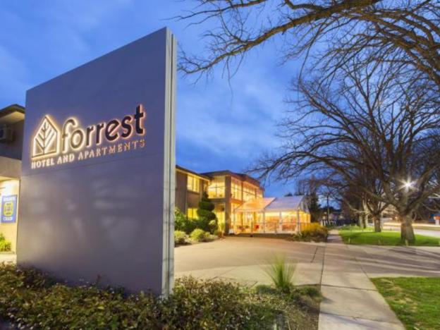 forrest hotel and apartments