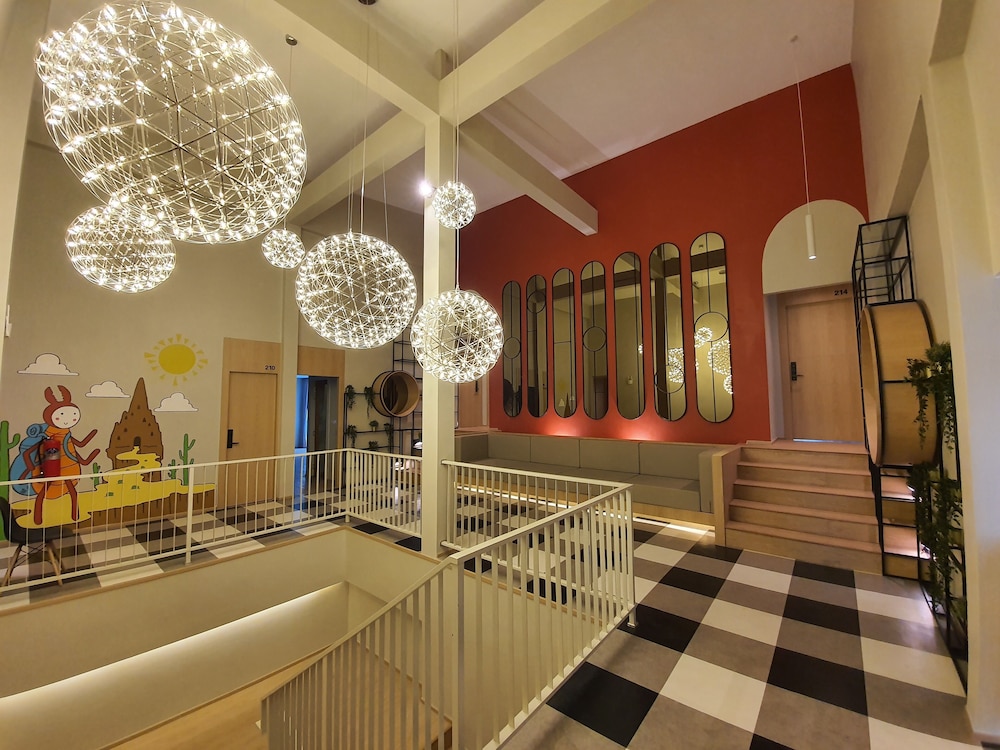 Platinum Hotel,Ban Bueng>>Baan Khai,3 star