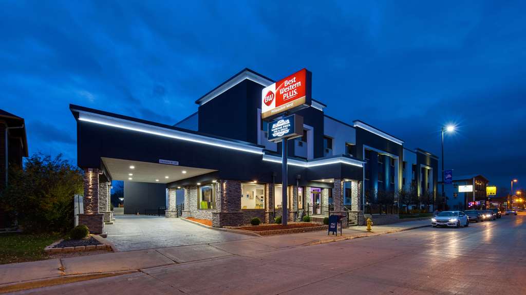 best western plus milwaukee west