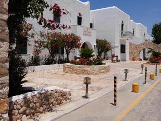 Selina Paros,Parikia>>Antiparos,4 star