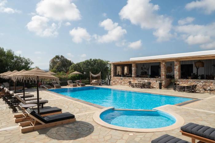 Parosland Hotel,Aliki Beach>>Aliki,4 star