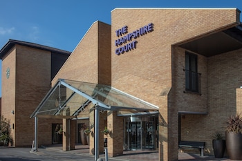 Hampshire Court Hotel & Spa,Hampshire>>Basingstoke,4 star