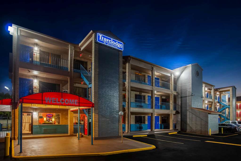 Travelodge By Wyndham Houston Hobby Airport,,2 star