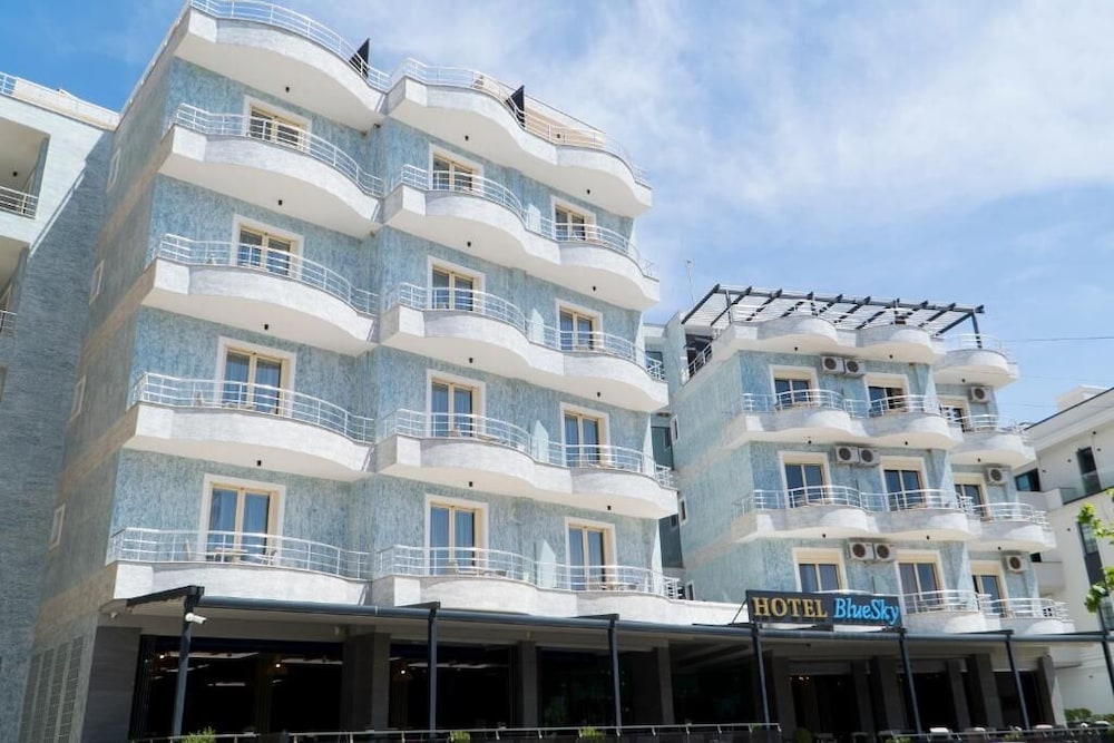 hotel blue sky