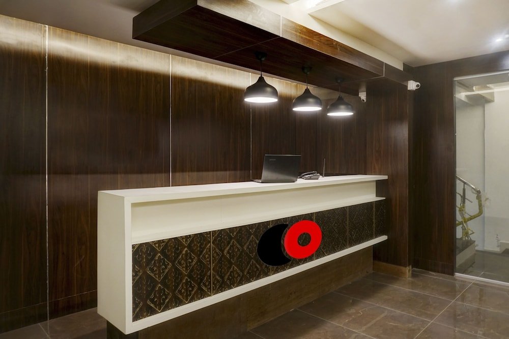 Capital O 38128 Omkar Executive,Erandwane,3 star