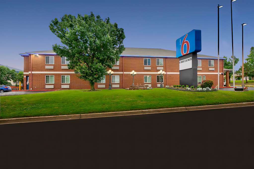 Motel 6 Tulsa, Ok - Central,,2 star
