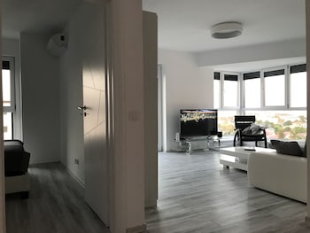 Luxury Westpark 2 Residence Lake View W4,,4 star