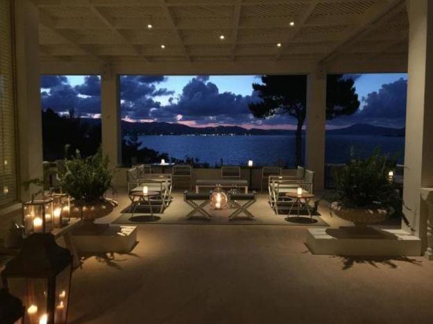 Thalassa,,4 star