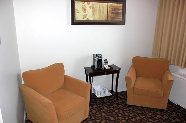 Coronet Hotel Prince Albert,,2 star