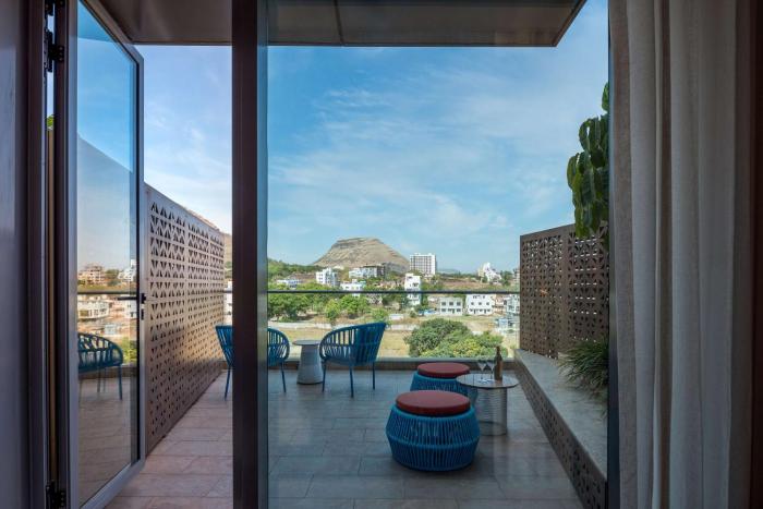 Radisson Blu Hotel & Spa, Nashik,Maharashtra>>Nashik,4.5 star