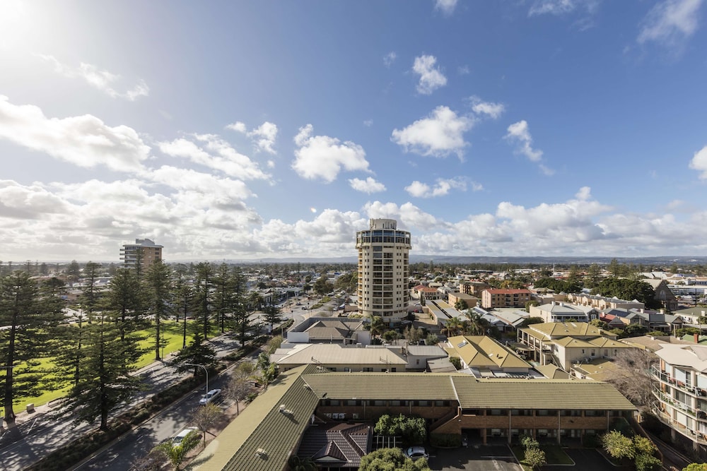 oaks glenelg liberty suites