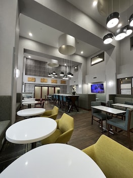 hampton inn and suites chico