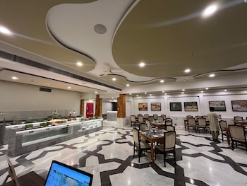 tiger kingdom ranthambore a club mahindra associate resort