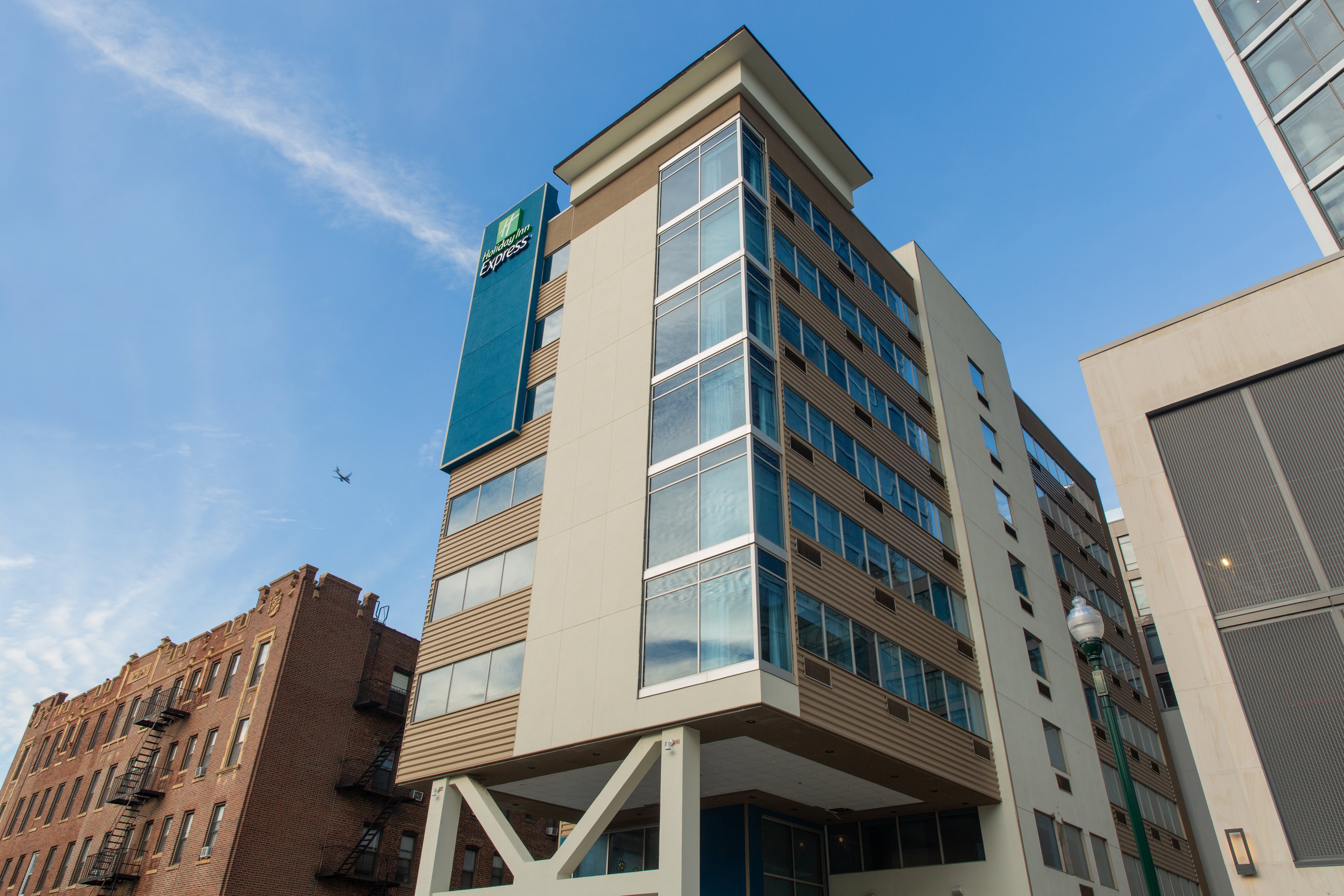 Holiday Inn Express New Rochelle, An Ihg Hotel,New Rochelle>>Bronxville,2.5 star