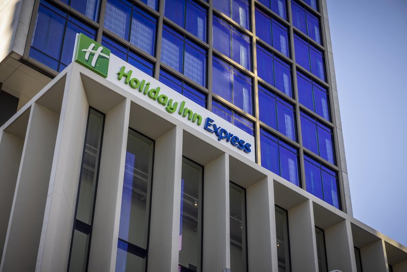 Holiday Inn Express Auckland City Centre, An Ihg Hotel,,4 star