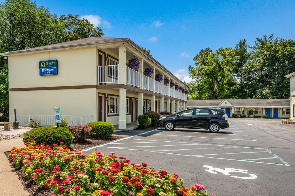 Rodeway Inn Poughkeepsie,,2 star