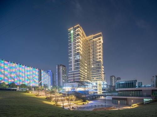 Holiday Inn Express Chongqing Caiyun Lake, An Ihg Hotel,,3 star
