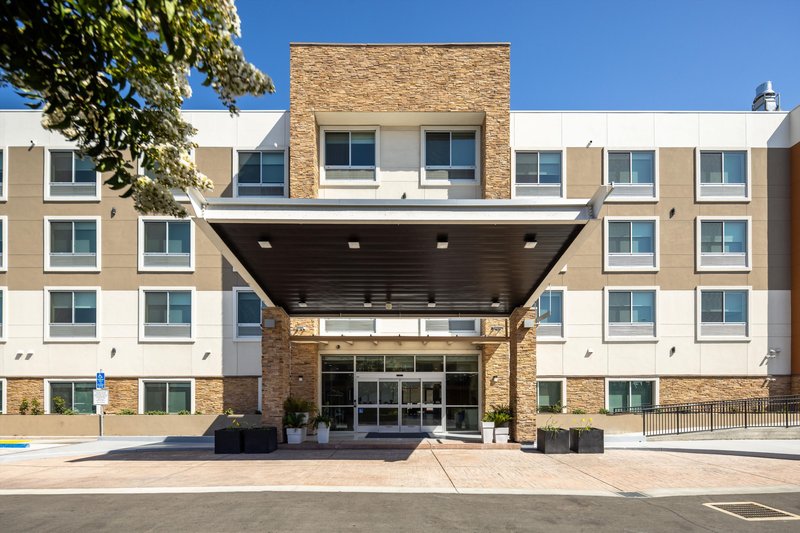 holiday inn express and sts san jose silicon valley