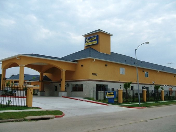 Scottish Inn & Suites,,2 star