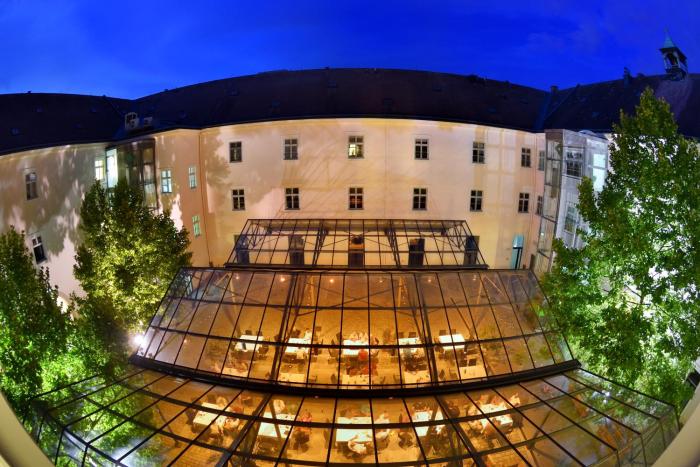 Altes Kloster,Bruck An Der Leitha>>Bratislava,4 star