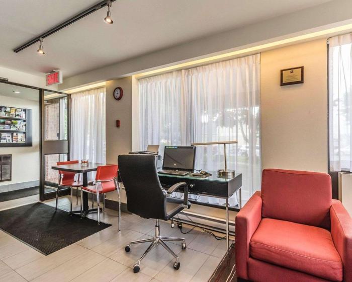 Comfort Inn Drummondville,Quebec>>Drummondville,2.5 star