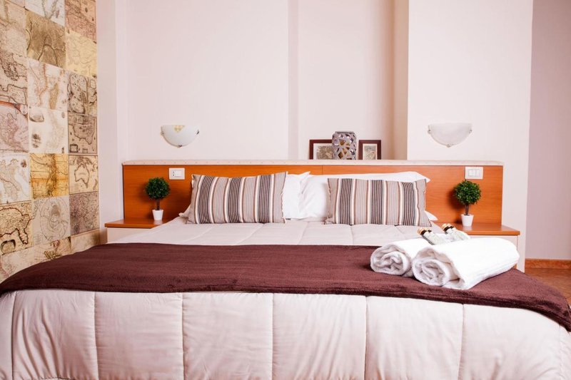 Hotel Ares,Via Edoardo Porro, 12,3 star
