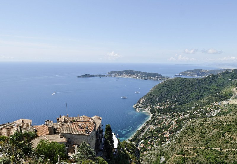 chateau eza
