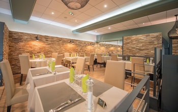 Promotel Carros,Carros>>Alpes-Maritimes,3 star