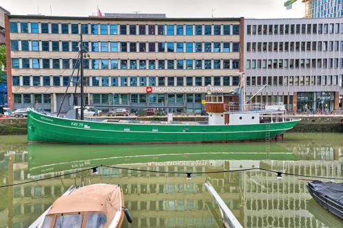 boathotel rotterdam wilhelmina