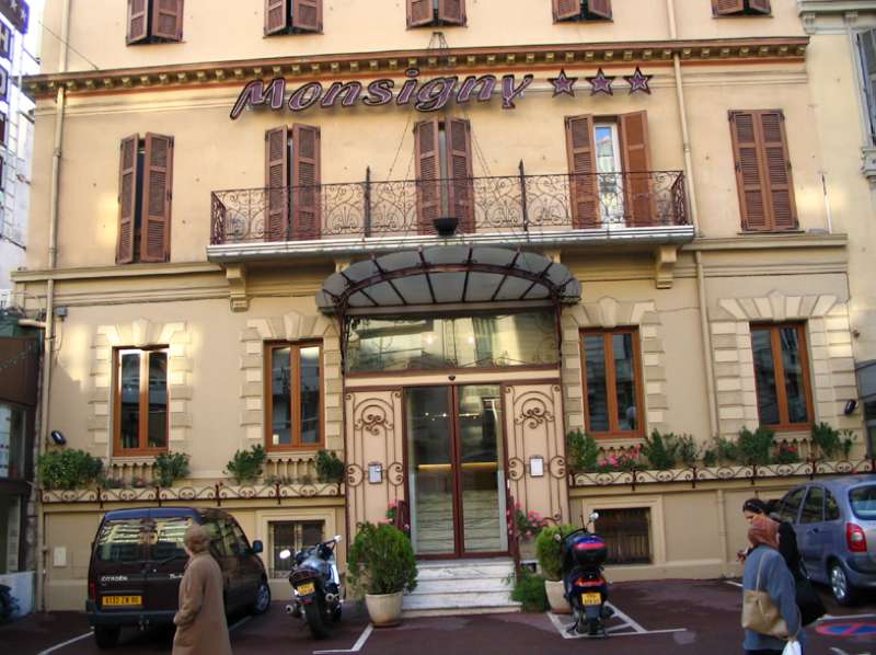 hotel and appartment monsigny