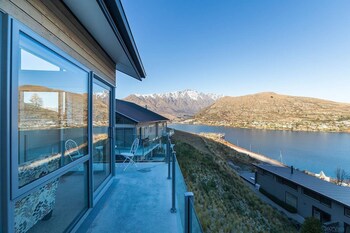 Wai View,,3.5 star