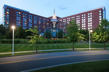 Hilton Boston Logan Airport,Downtown Boston>>Boston,4 star