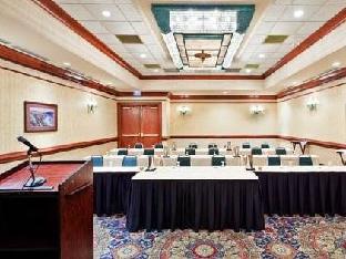 holiday inn university plaza bowling green by ihg