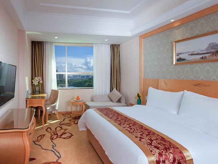 Vienna Hotel Shenzhen Guanlan Renming Road Heping,Shenzhen>>Longgang,3 star