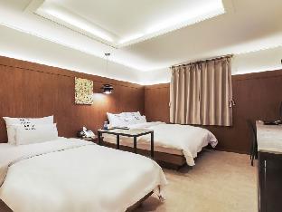 M7 Hotel,,3 star