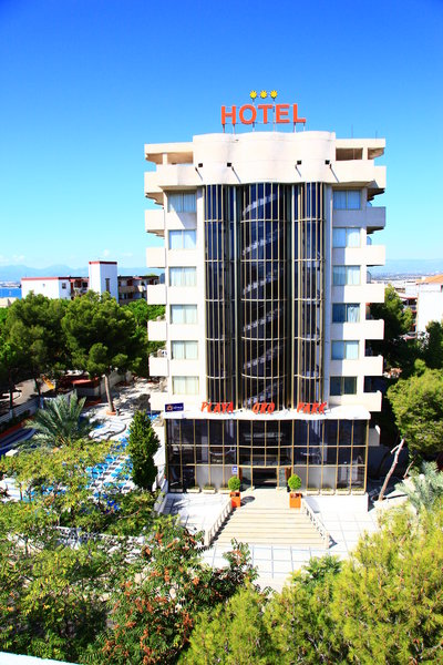 hotel salou sunset by pierre and vacances