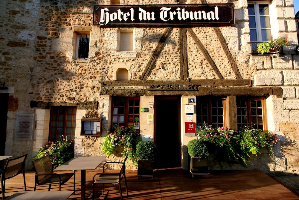Hotel Du Tribunal,La Chapelle-Montligeon>>Belleme,3 star