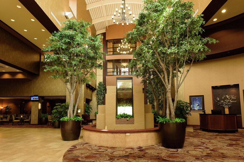 Embassy Suites By Hilton Minneapolis North,Crystal>>Brooklyn Center,3.5 star