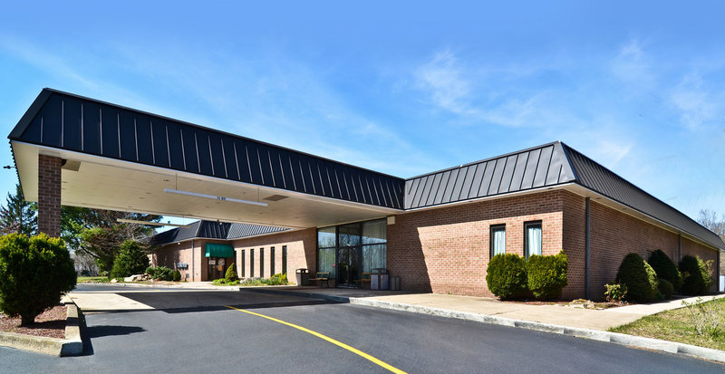 Pocono Resort Conference Center - Pocono Mountains,Harmony>>Crystal Lake,2.5 star