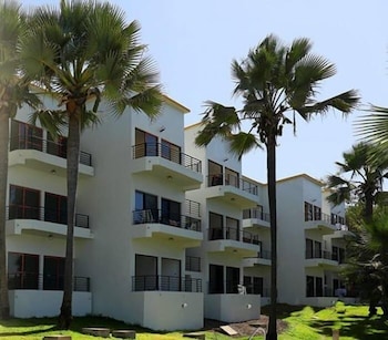 relax luxury ocean view apartment