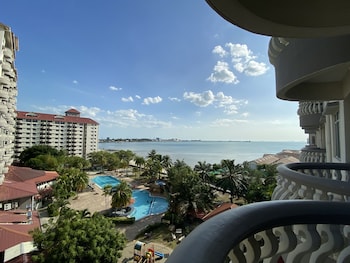maison seaview suites port dickson