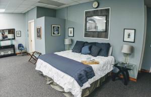 Sherman Inn,,3 star