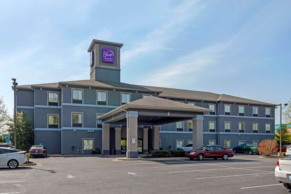 Sleep Inn & Suites,Cave City>>Bowling Green,2.5 star