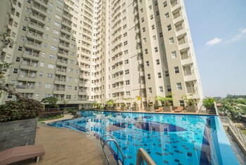 Cozy Apartment At Parahyangan Residence With Direct Access To Swimming,,0 star