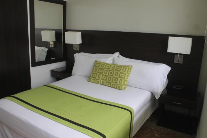 Hotel Manantial