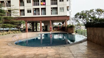 simple studio apartment at serpong greenview
