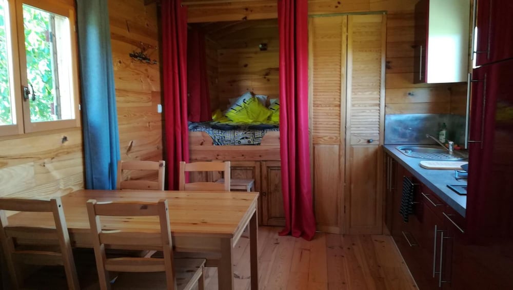 Roulotte A La Ferme De L'isle,,3 star