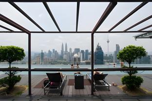 Cityhome @ Regalia Residence Kuala Lumpur,Homestay Check In Counter 4, Block C (Milan). Regalia Residence, No. 2, Jalan Anjung Putra, Off Jalan Sultan Ismail,5 star