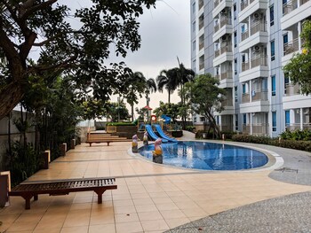strategic studio apartment at orchard mansion supermall